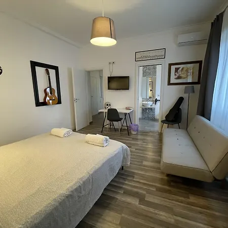 La Dimora Delle Muse Alojamento de Acomodação e Pequeno-almoço 3*